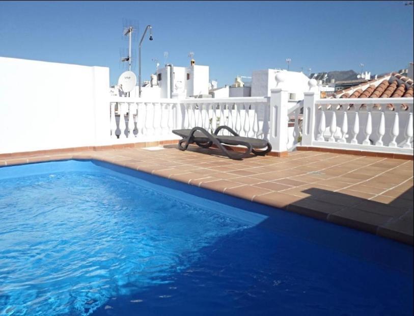 Las Flores Apartments Нерха Екстер'єр фото