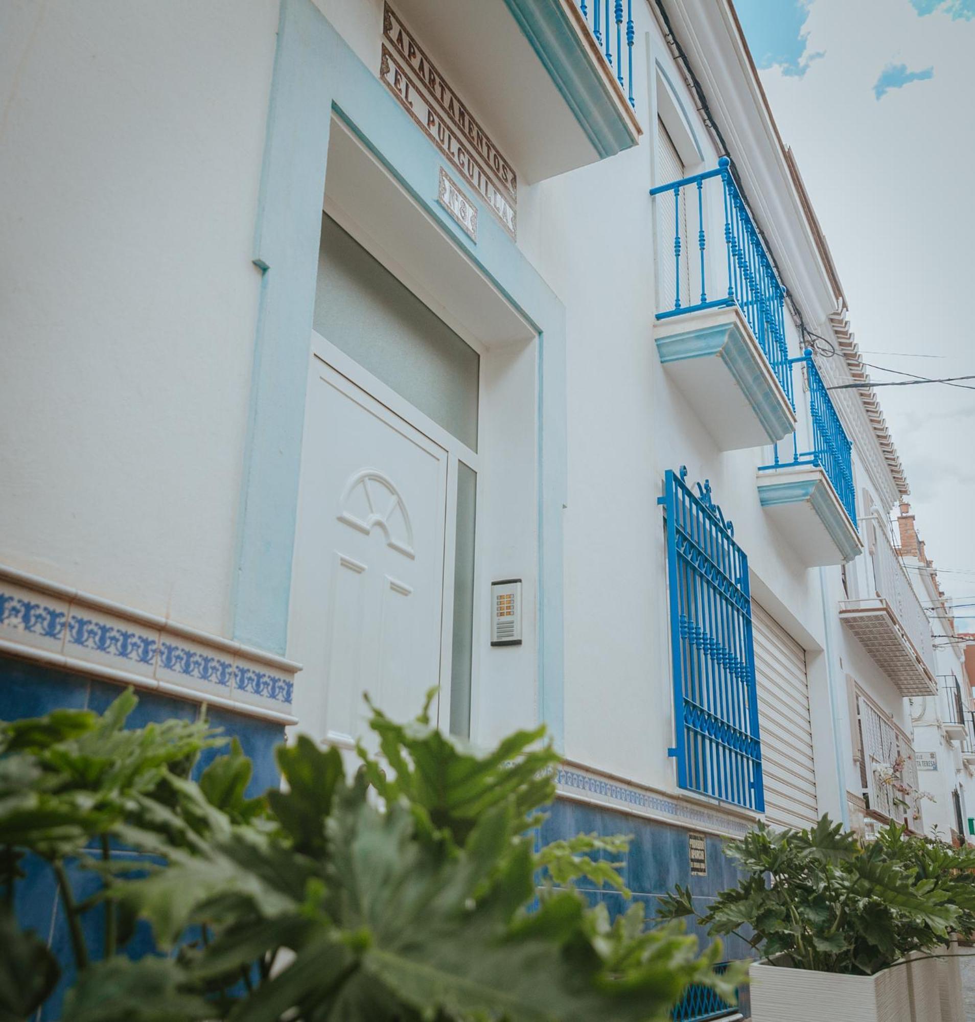 Las Flores Apartments Нерха Екстер'єр фото