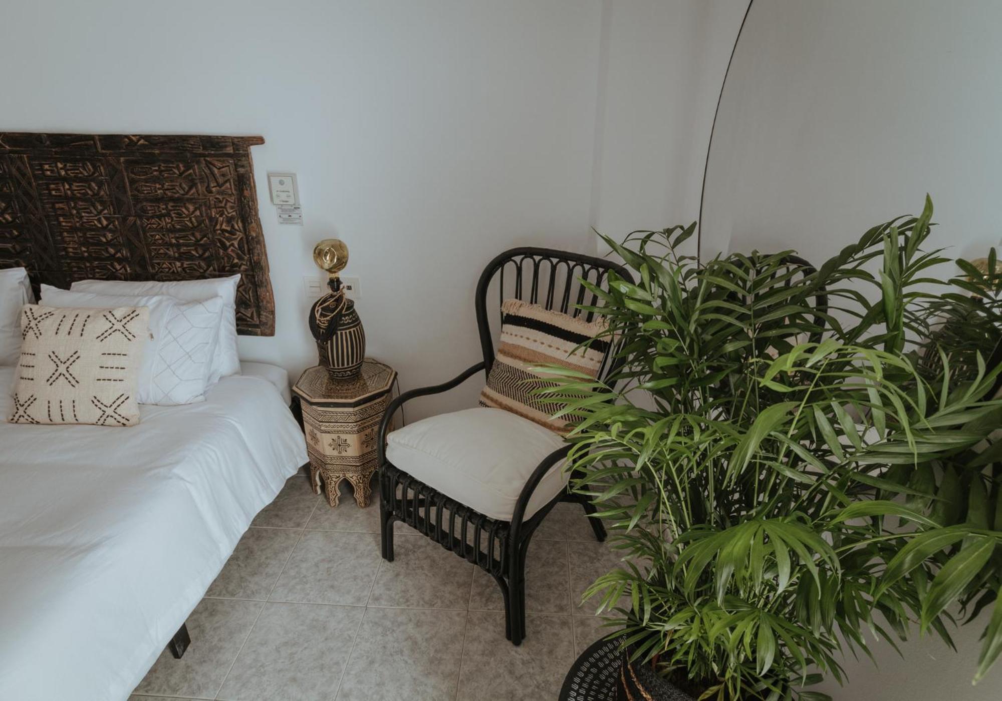Las Flores Apartments Нерха Екстер'єр фото