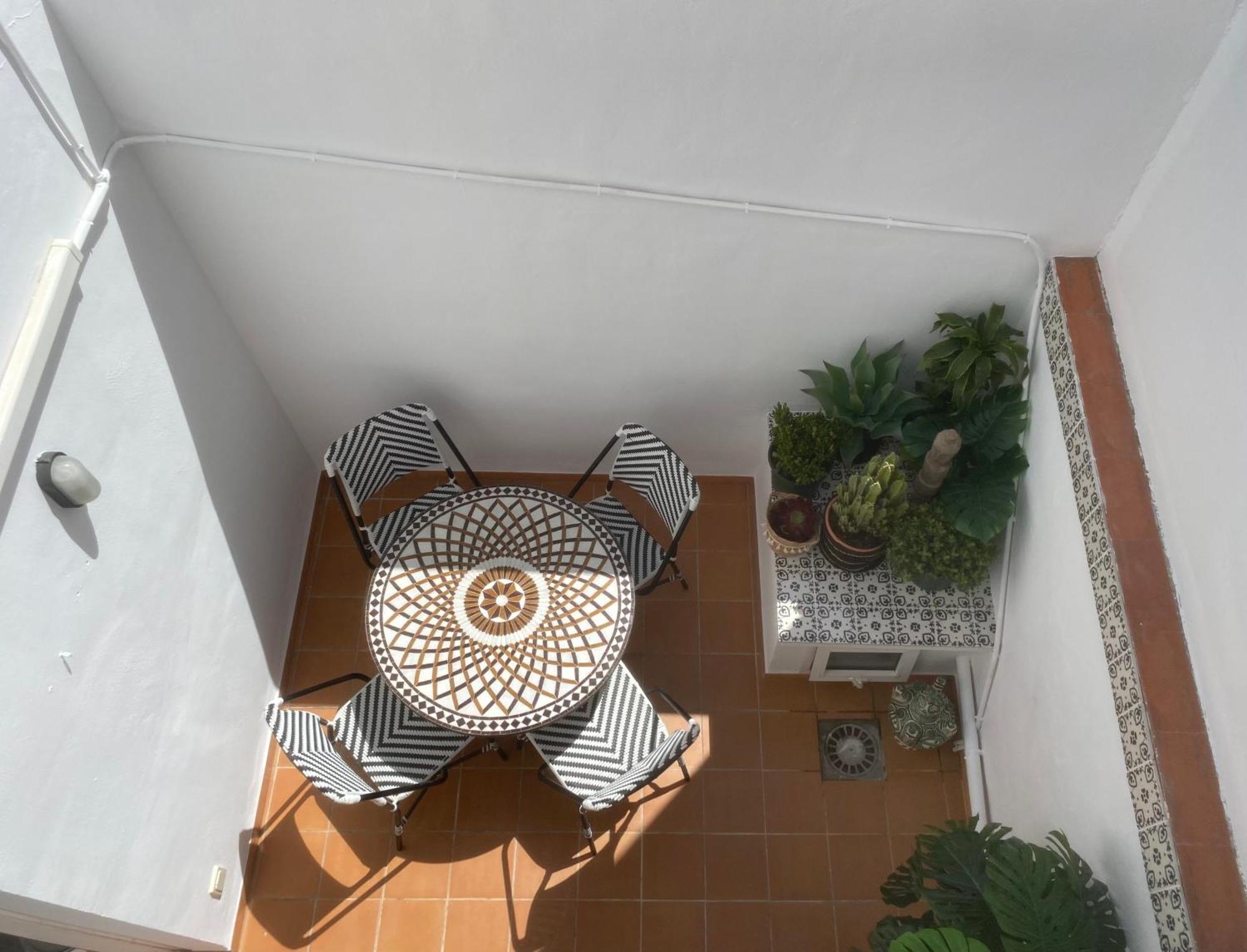 Las Flores Apartments Нерха Екстер'єр фото