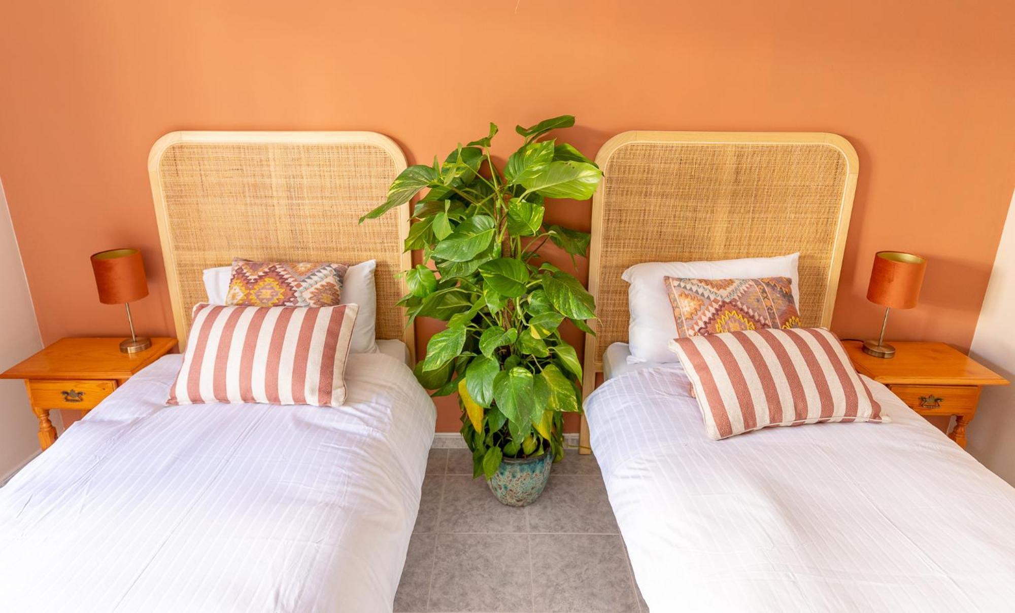 Las Flores Apartments Нерха Екстер'єр фото