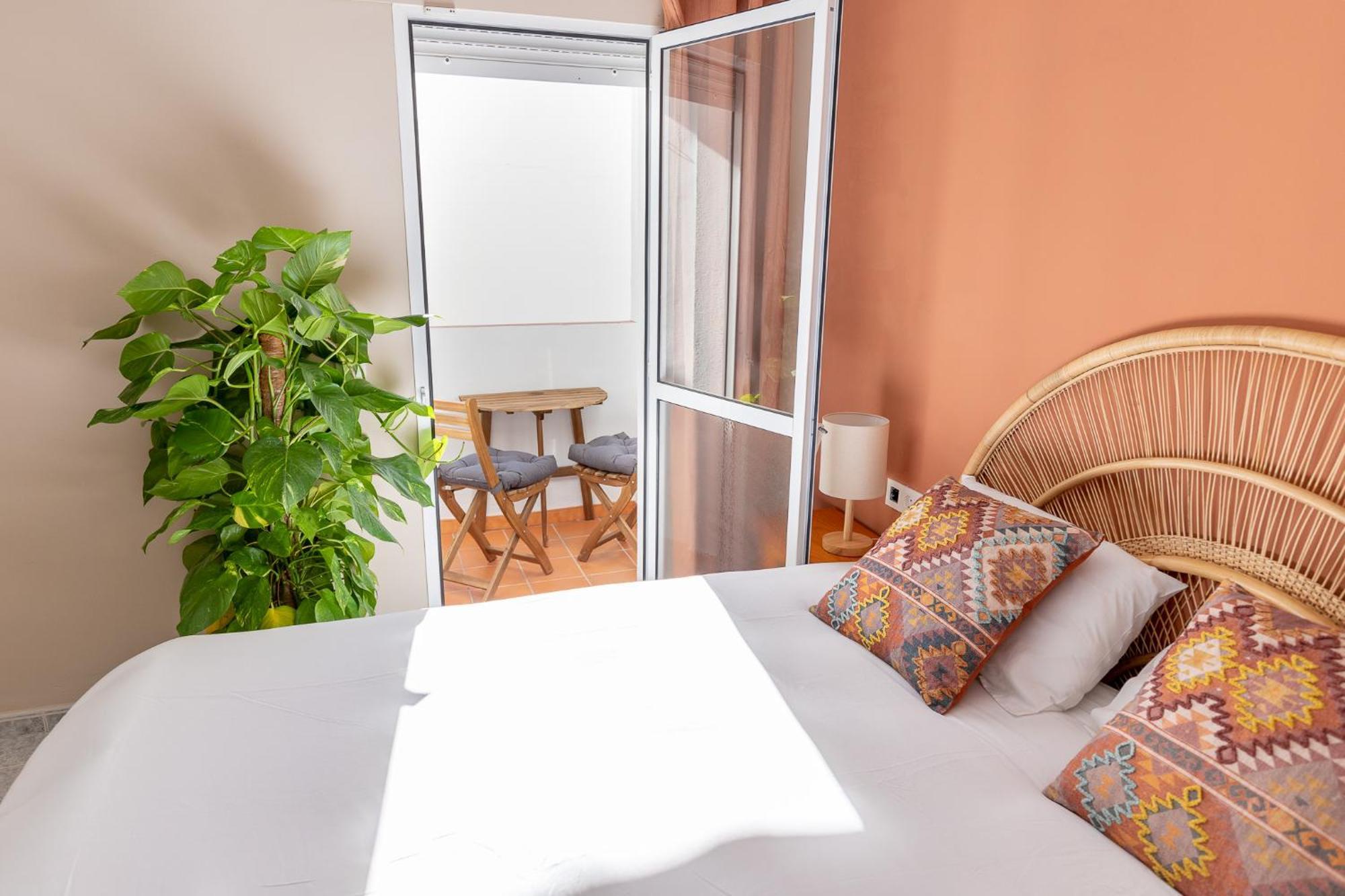 Las Flores Apartments Нерха Екстер'єр фото